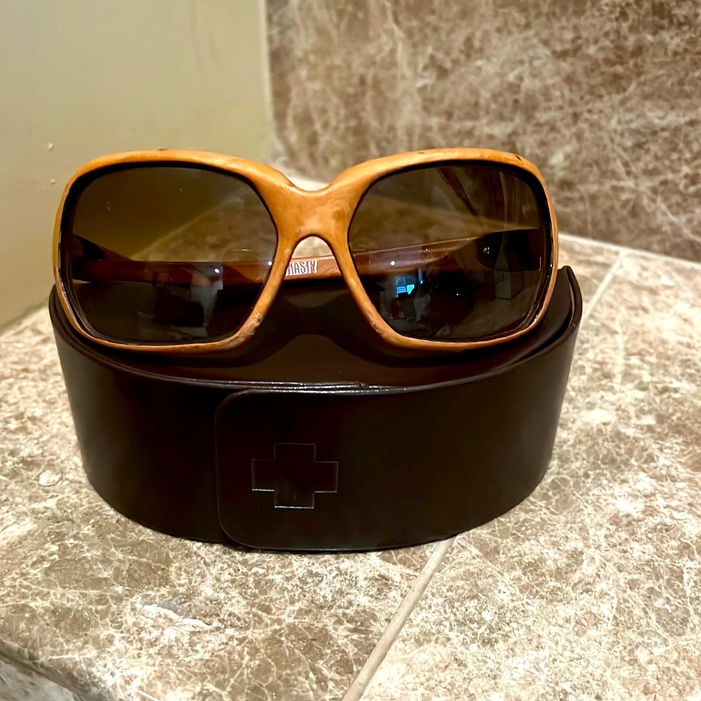 SPY OPTICS : LIMITED EDITION❣️Rare FIND!!Ostrich woman’s glasses..